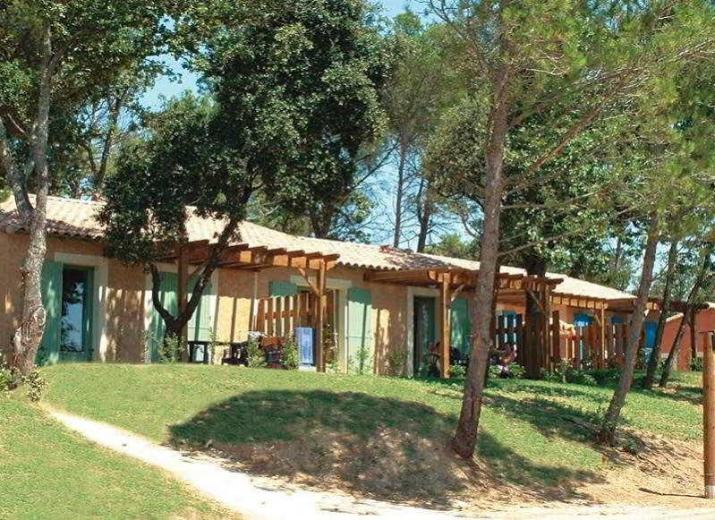 Lagrange Vacances Les Mazets De Gaujac Gaujac  Exterior foto
